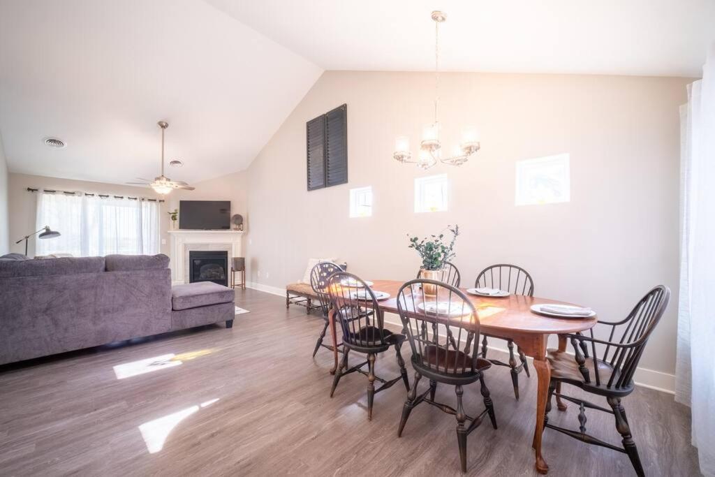 New Beautiful 3 Bedroom Condo In Bettendorf Exterior foto